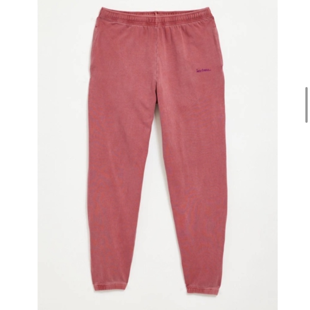 UO iets frans… Embroidered Jogger in Coral